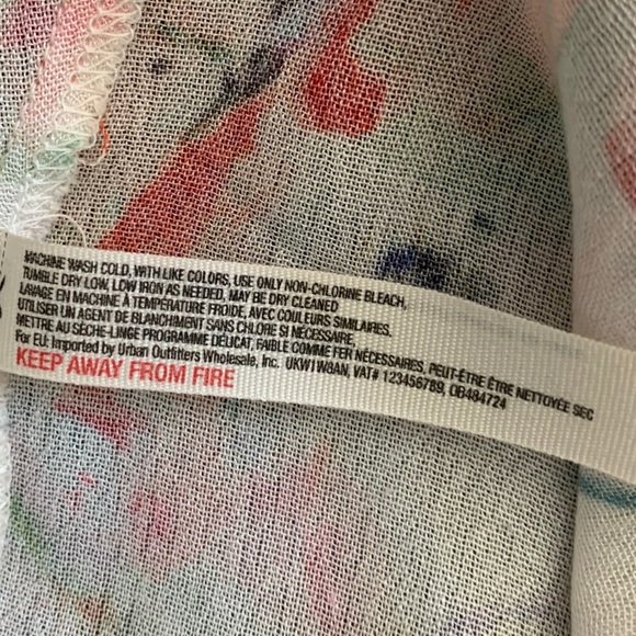 Free People summer cover-up - Picture 6 of 7